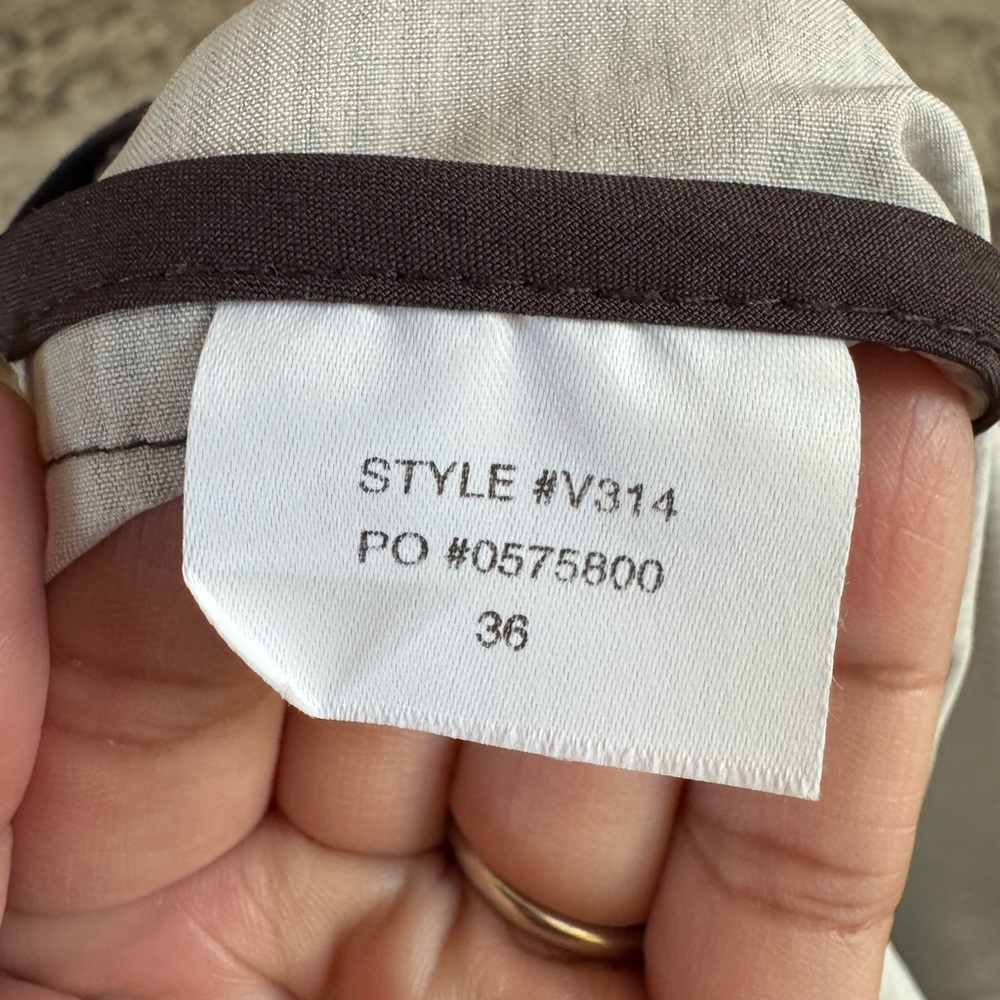 Vuori Board Shorts, Size 36 - Picture 8 of 15